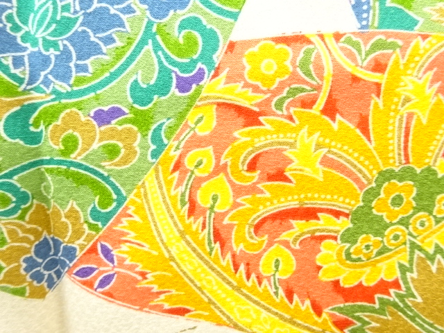  蝶に唐花模様道行コート